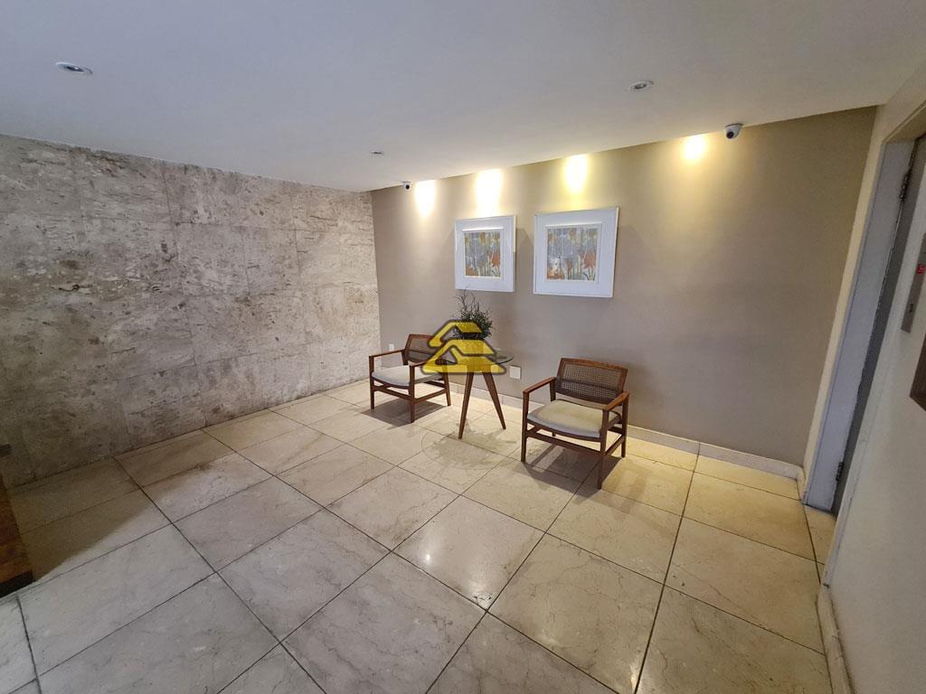 Apartamento à venda com 4 quartos, 268m² - Foto 1