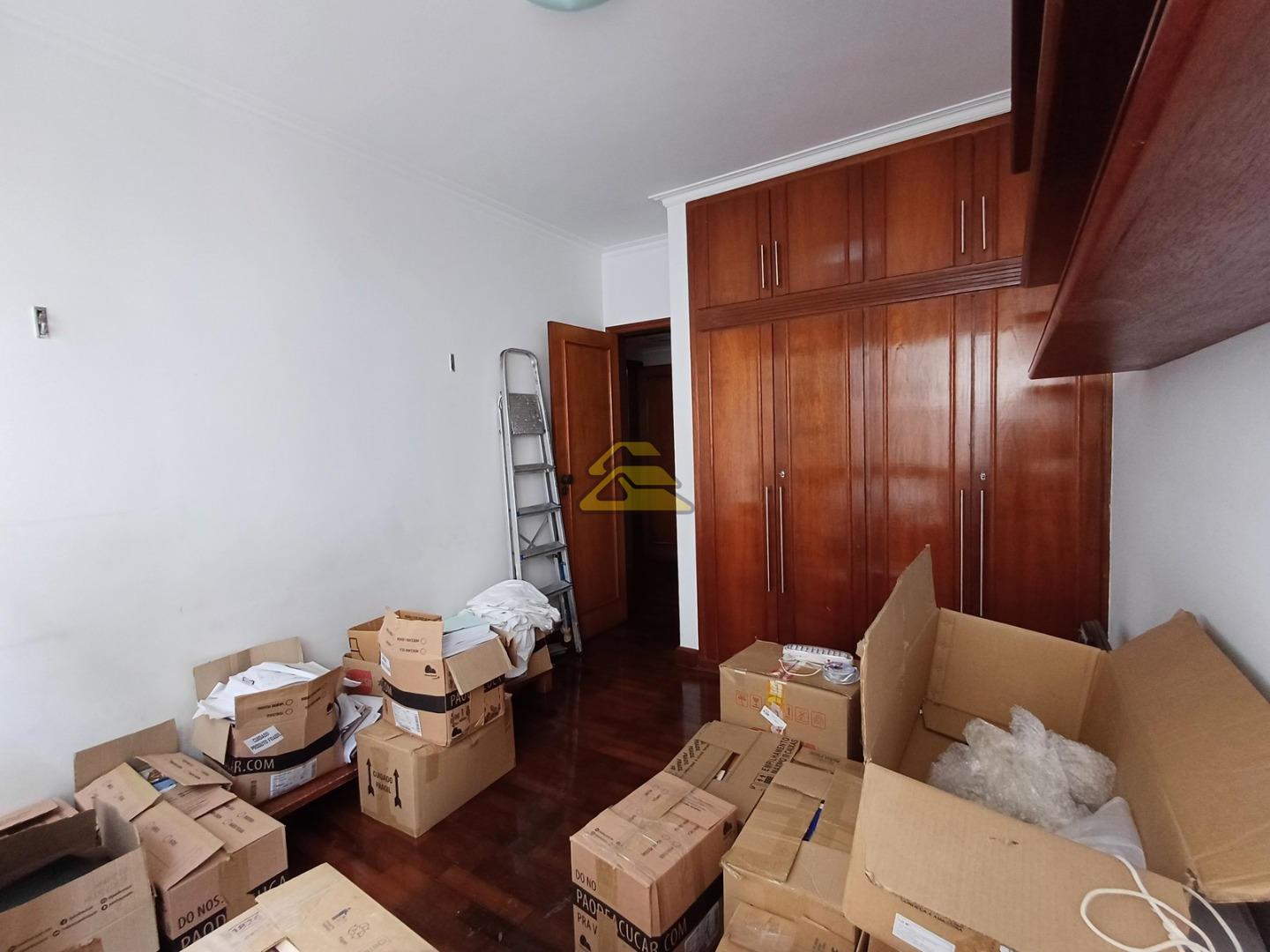 Apartamento à venda com 4 quartos, 181m² - Foto 14