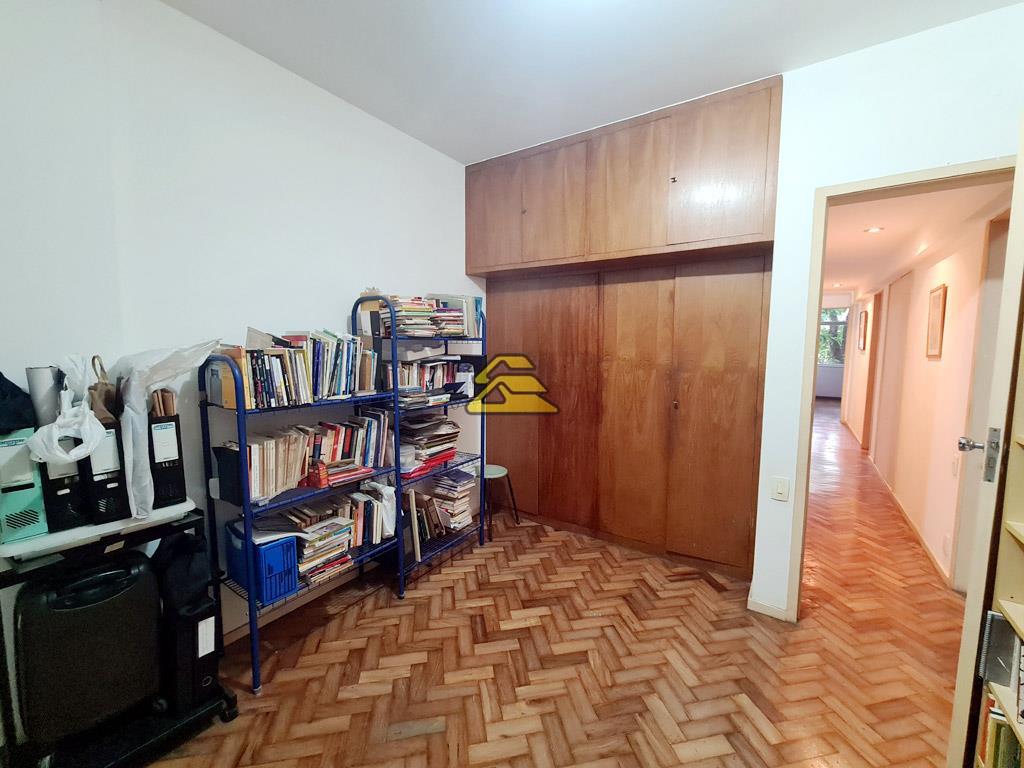 Apartamento à venda com 3 quartos, 130m² - Foto 9