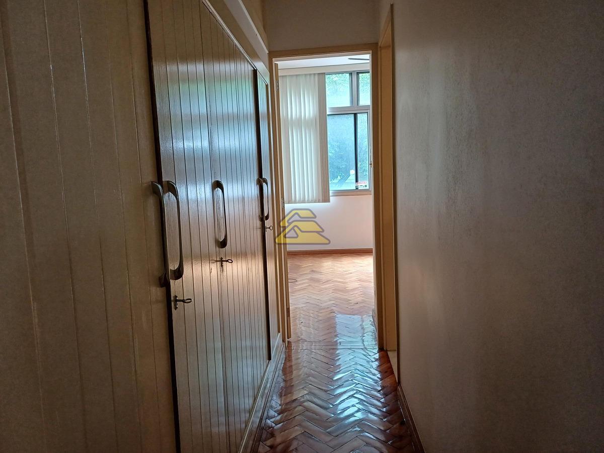 Apartamento à venda com 3 quartos, 130m² - Foto 13