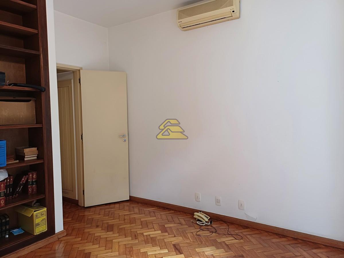 Apartamento à venda com 3 quartos, 130m² - Foto 22