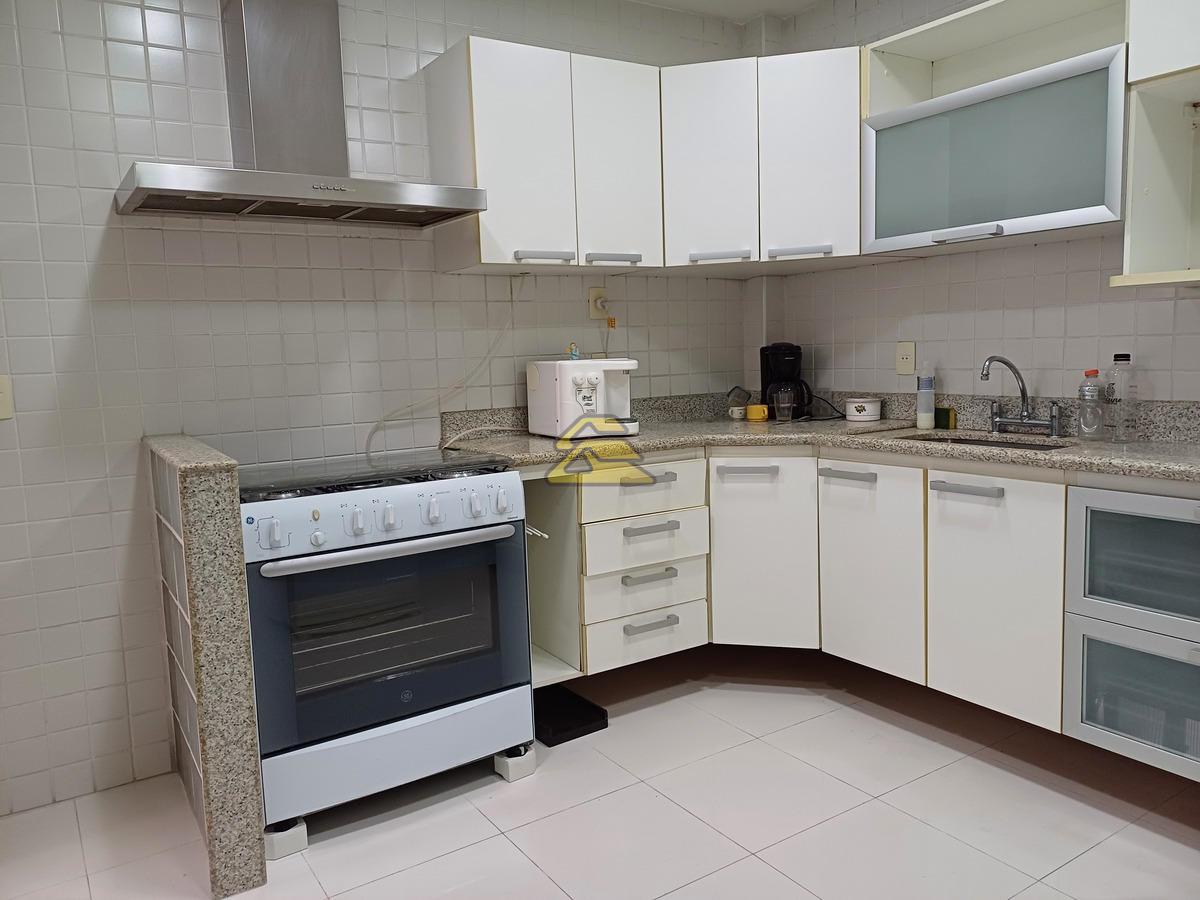 Apartamento à venda com 3 quartos, 130m² - Foto 24