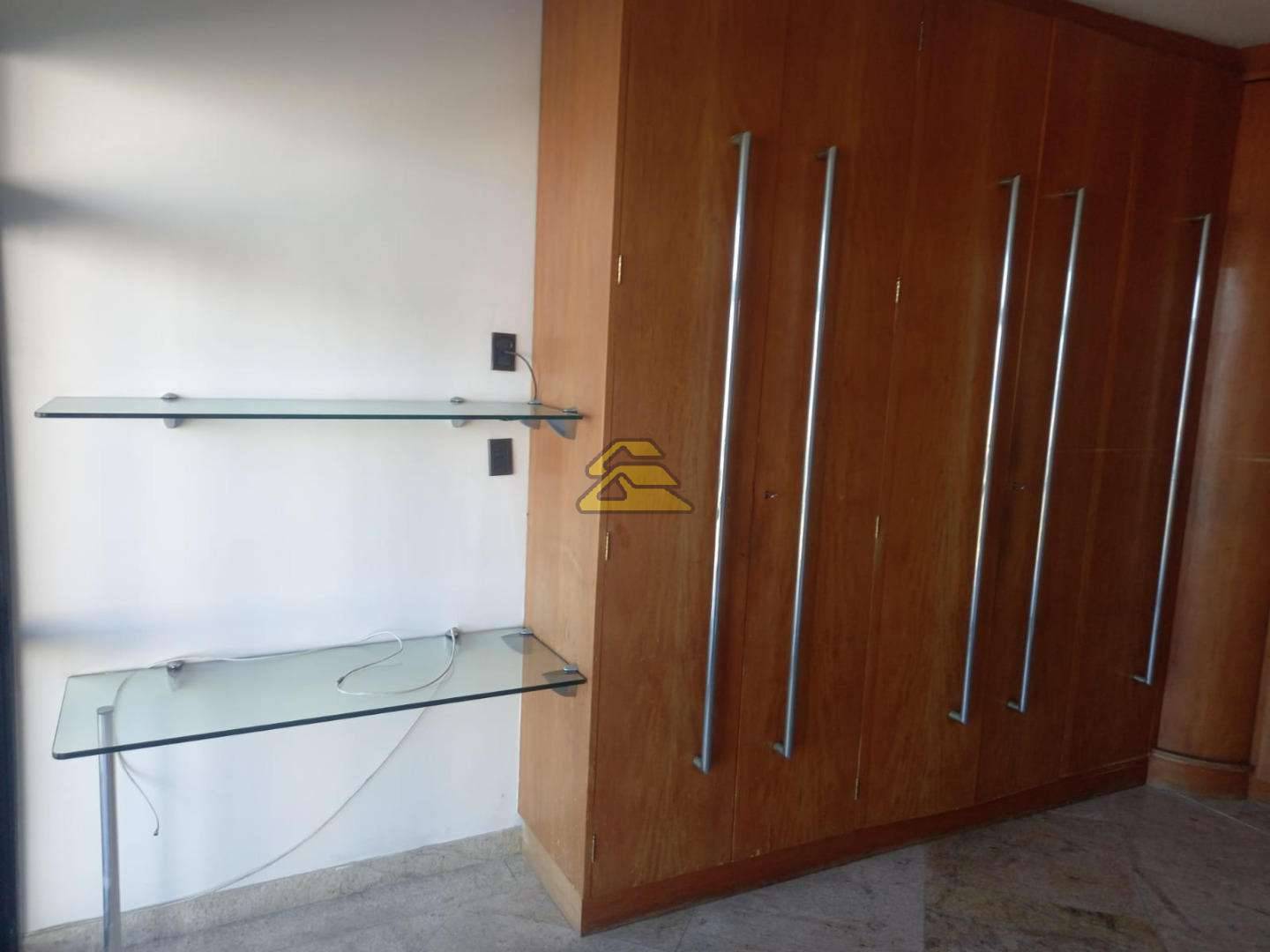 Apartamento à venda com 3 quartos, 180m² - Foto 10