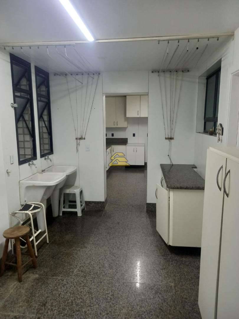 Apartamento à venda com 3 quartos, 180m² - Foto 11