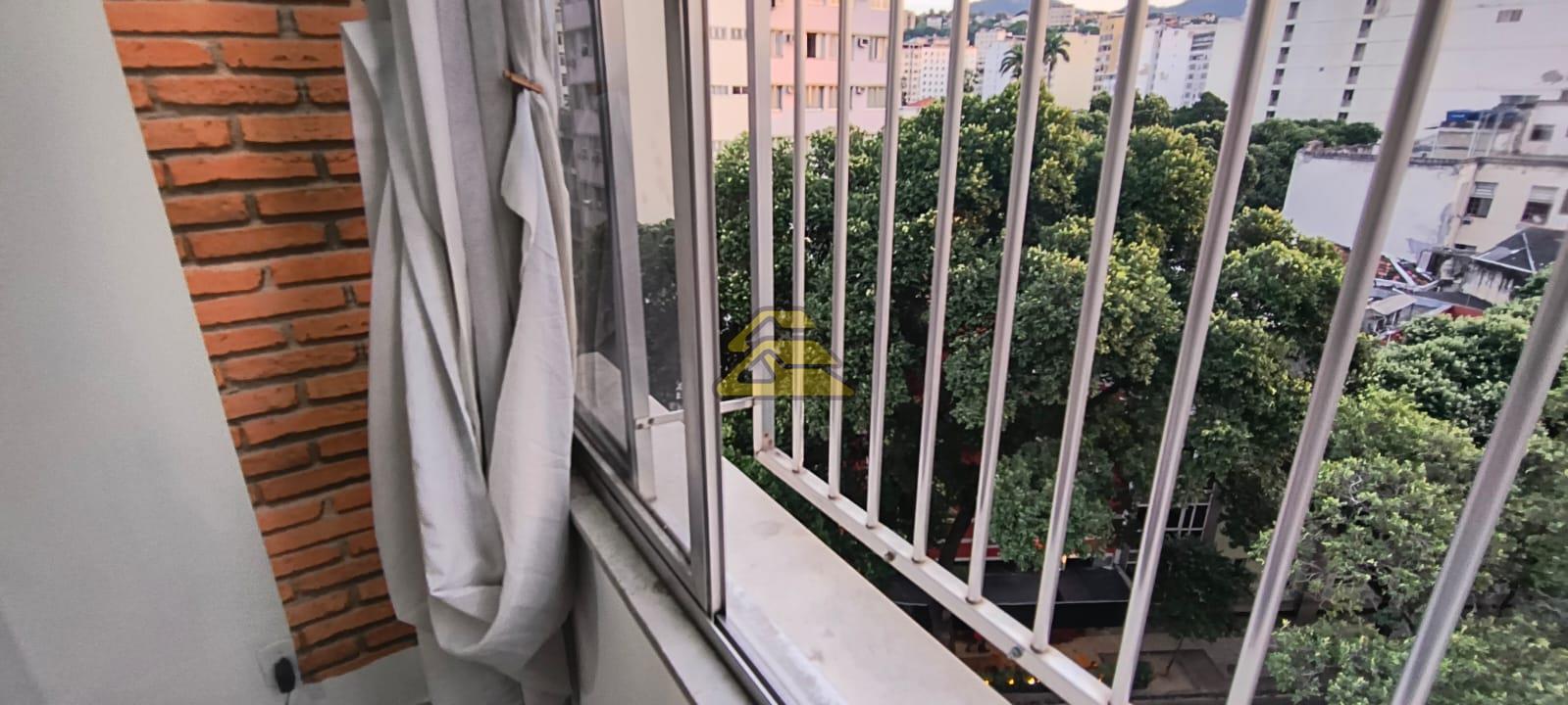 Apartamento à venda com 1 quarto, 43m² - Foto 18