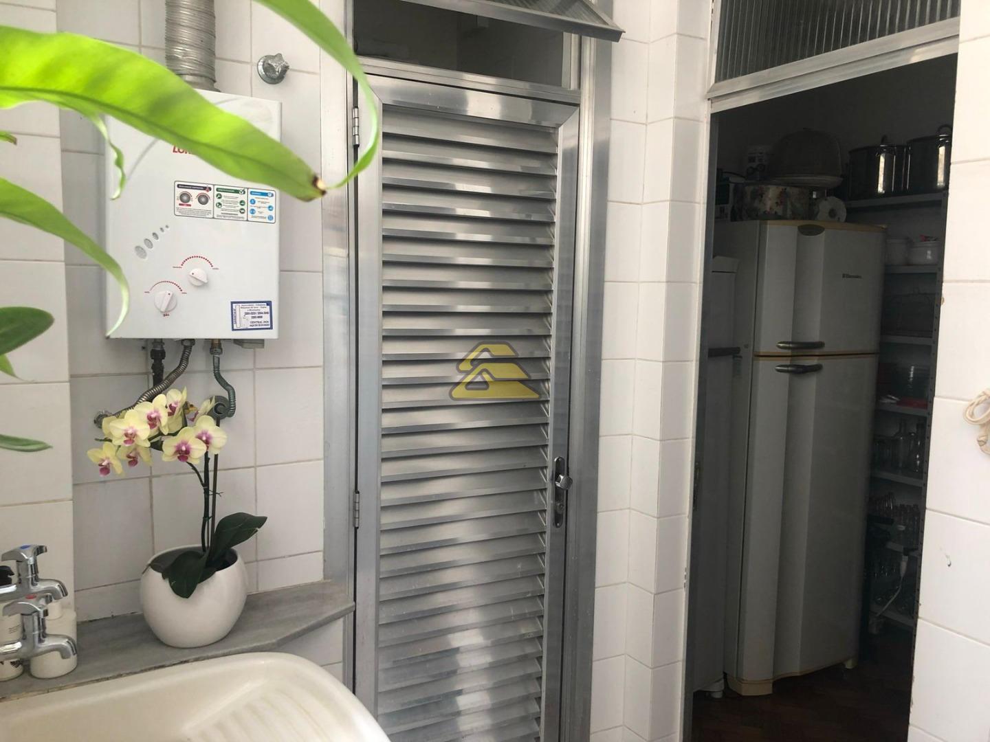 Apartamento à venda com 4 quartos, 215m² - Foto 25