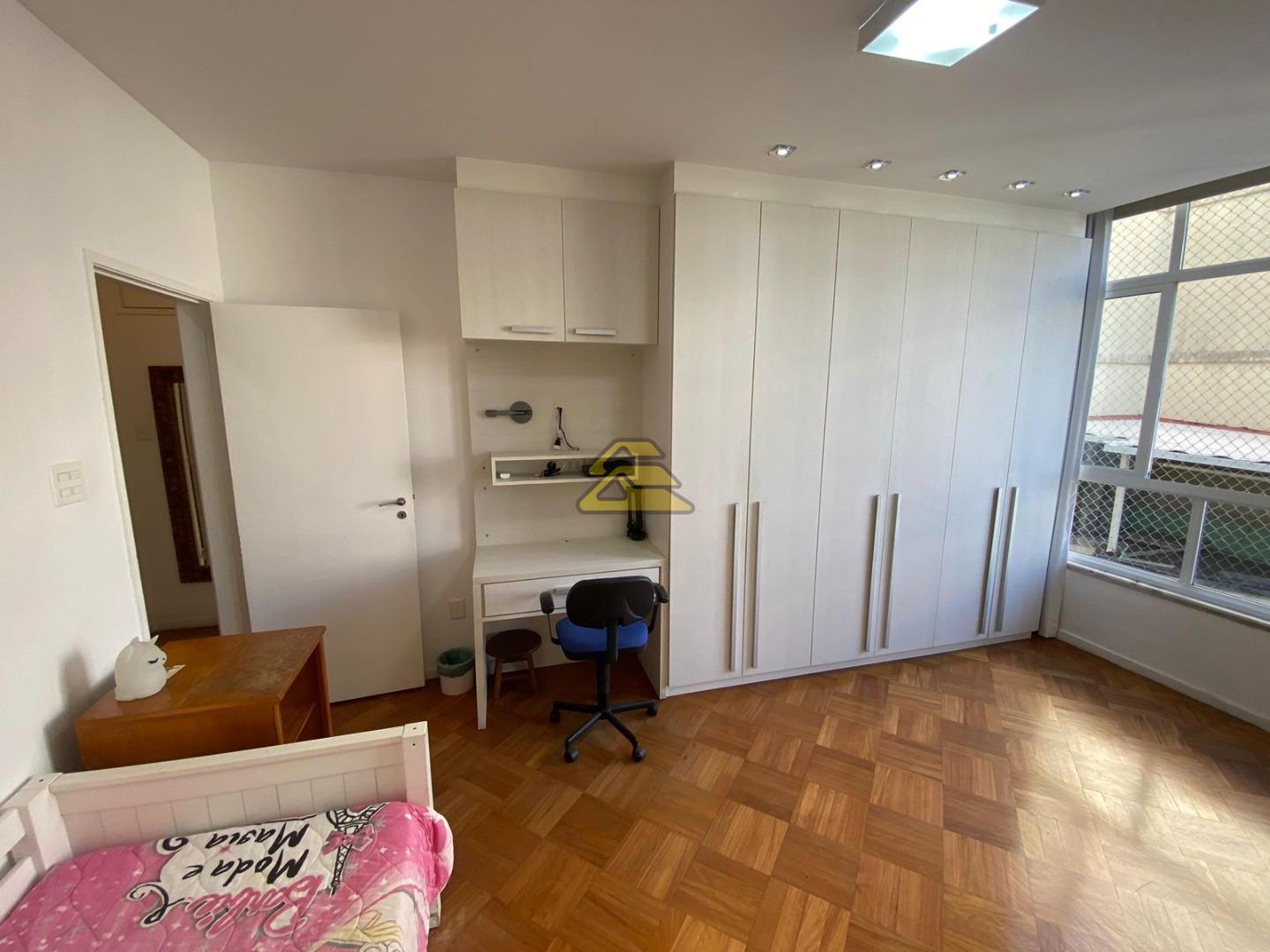 Apartamento à venda com 3 quartos, 150m² - Foto 19