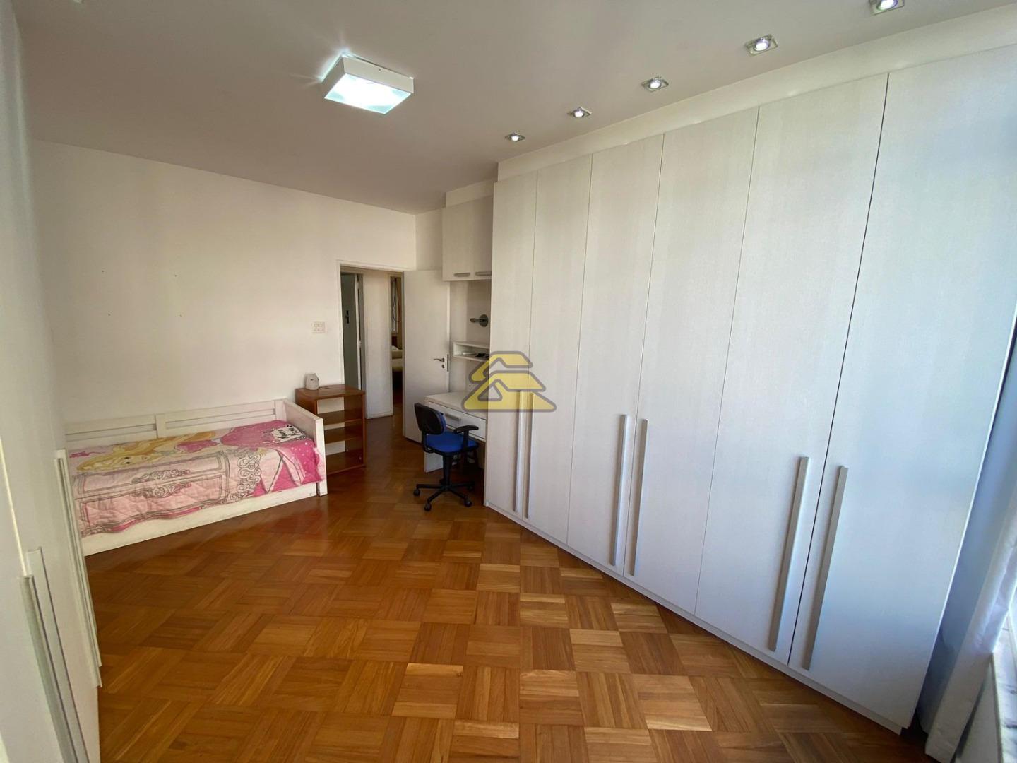 Apartamento à venda com 3 quartos, 150m² - Foto 16