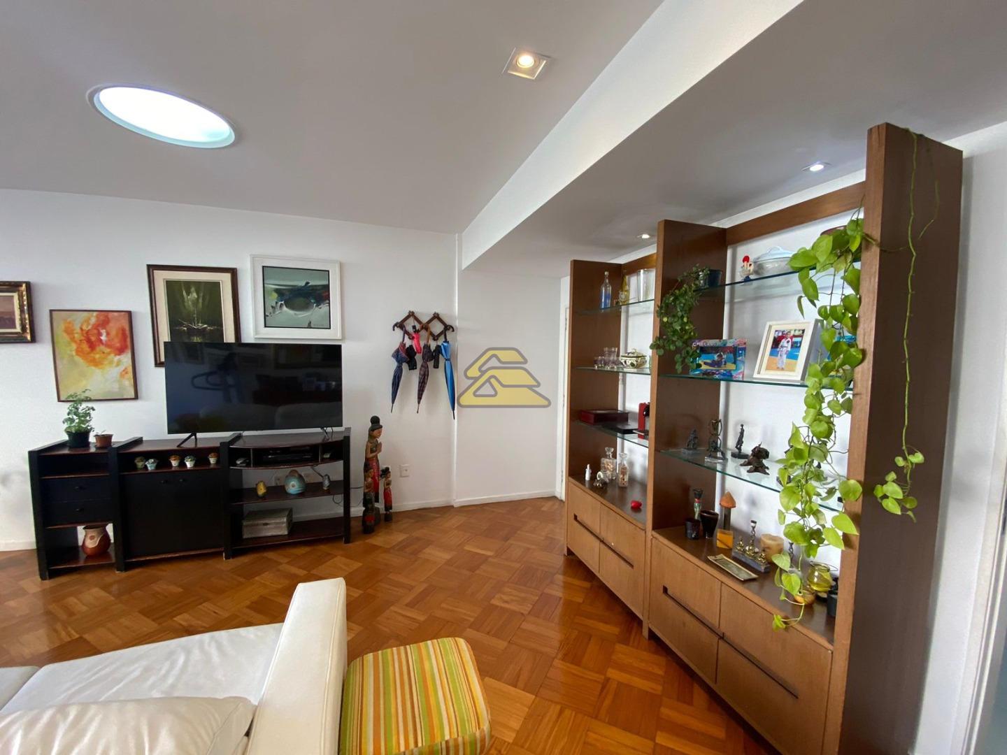 Apartamento à venda com 3 quartos, 150m² - Foto 8