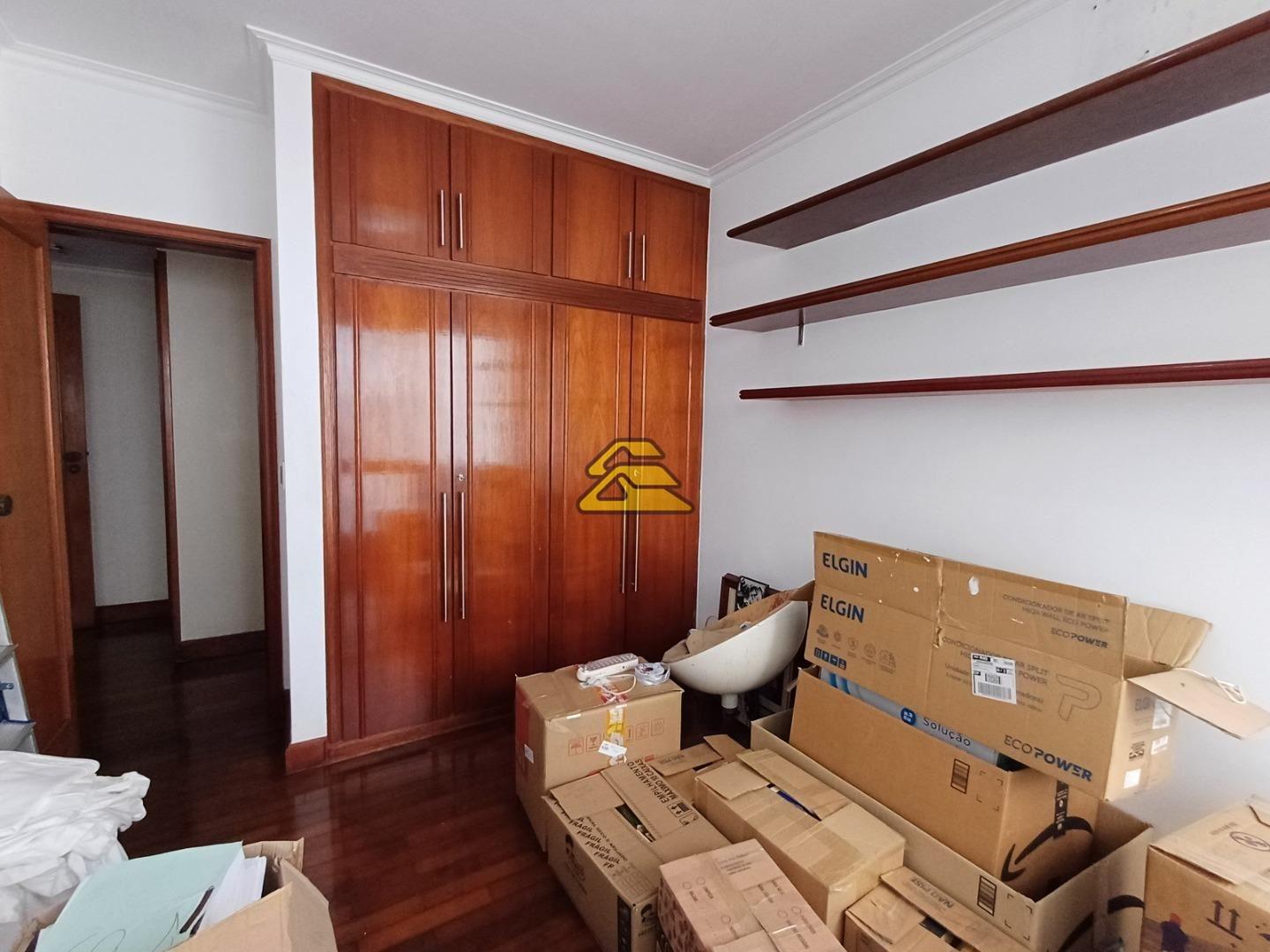 Apartamento à venda com 4 quartos, 181m² - Foto 15