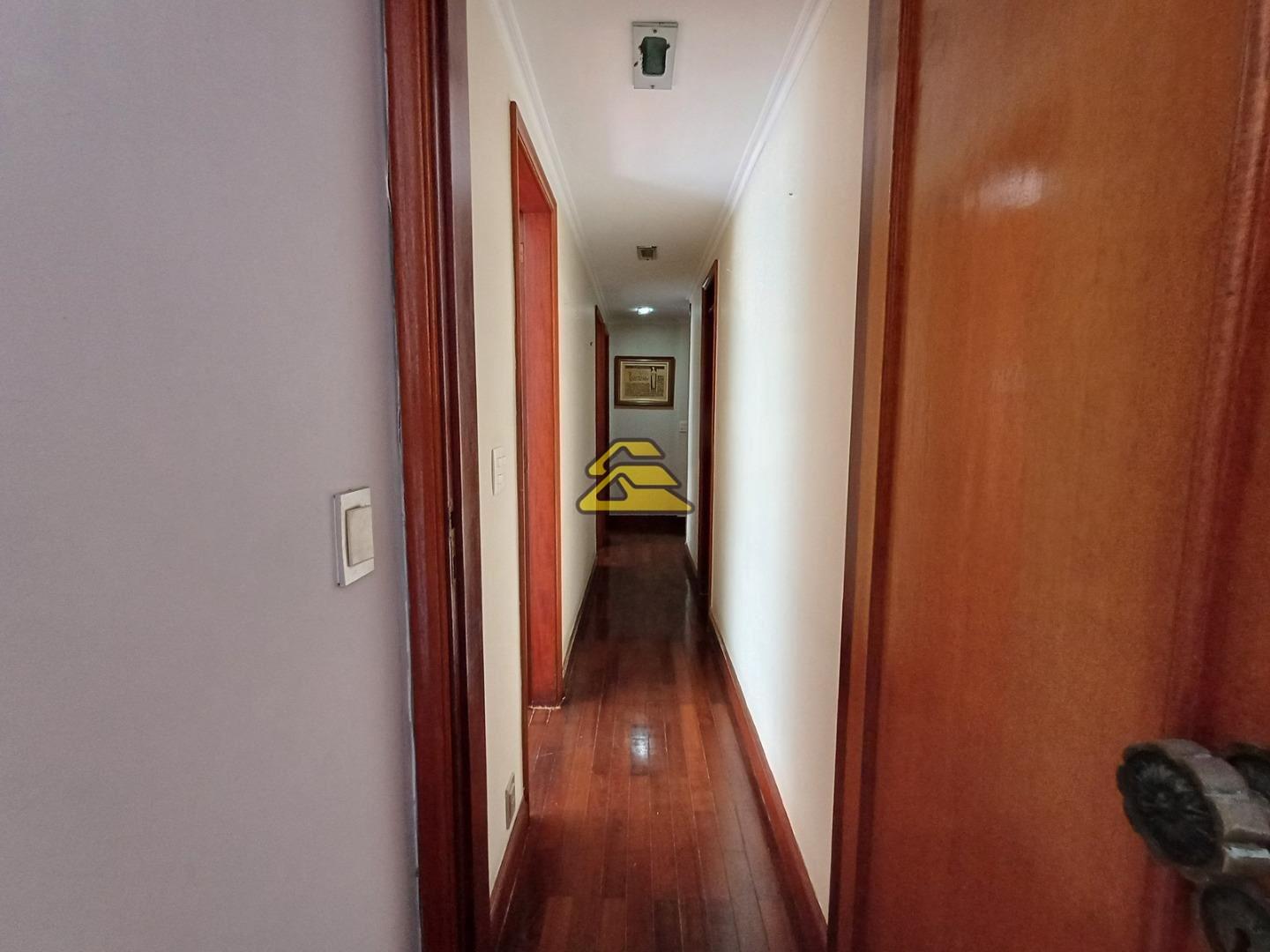 Apartamento à venda com 4 quartos, 181m² - Foto 22