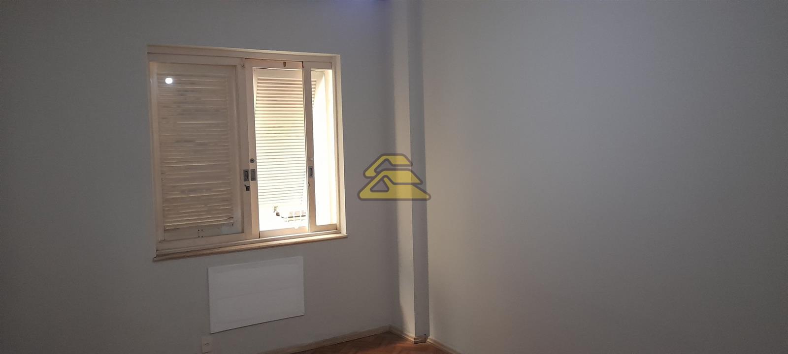 Apartamento à venda com 3 quartos, 160m² - Foto 10