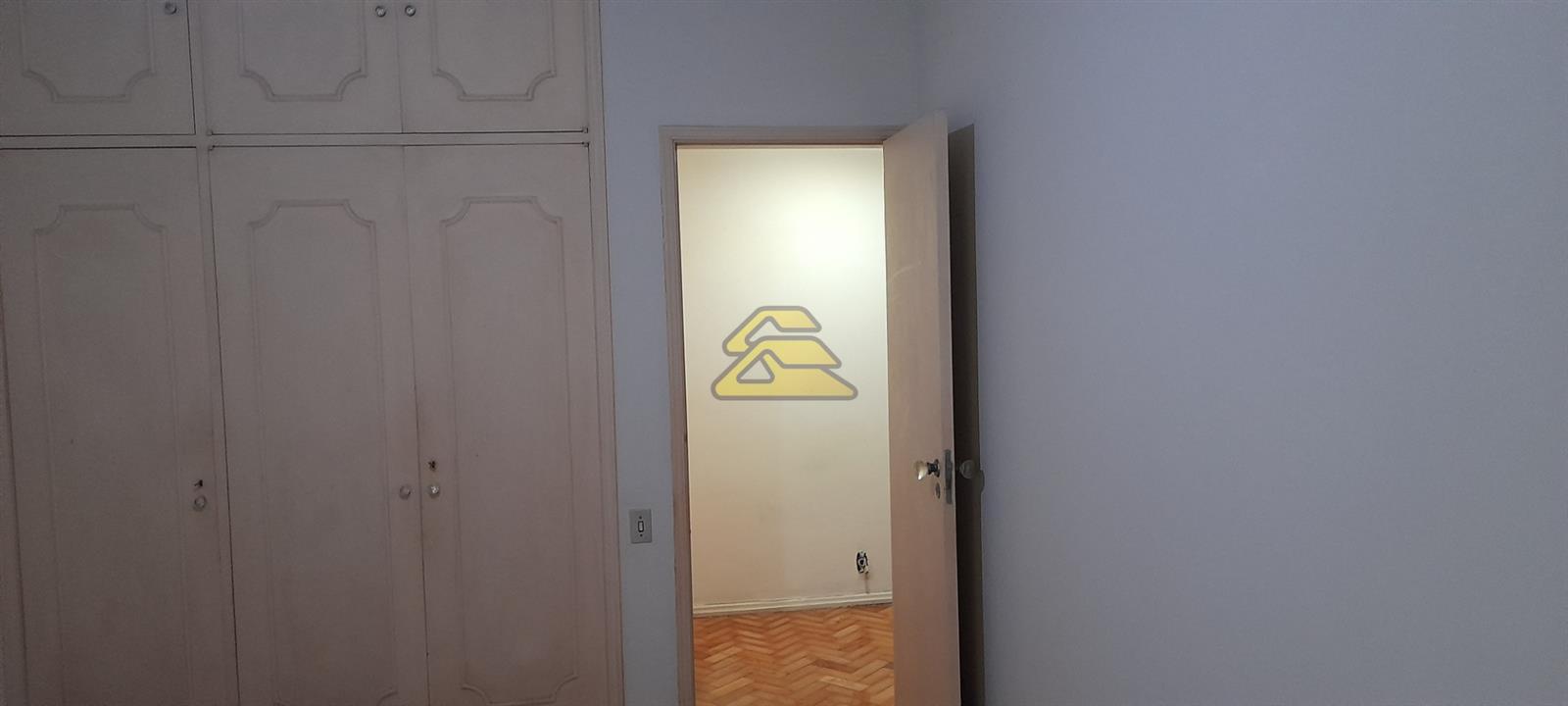 Apartamento à venda com 3 quartos, 160m² - Foto 11