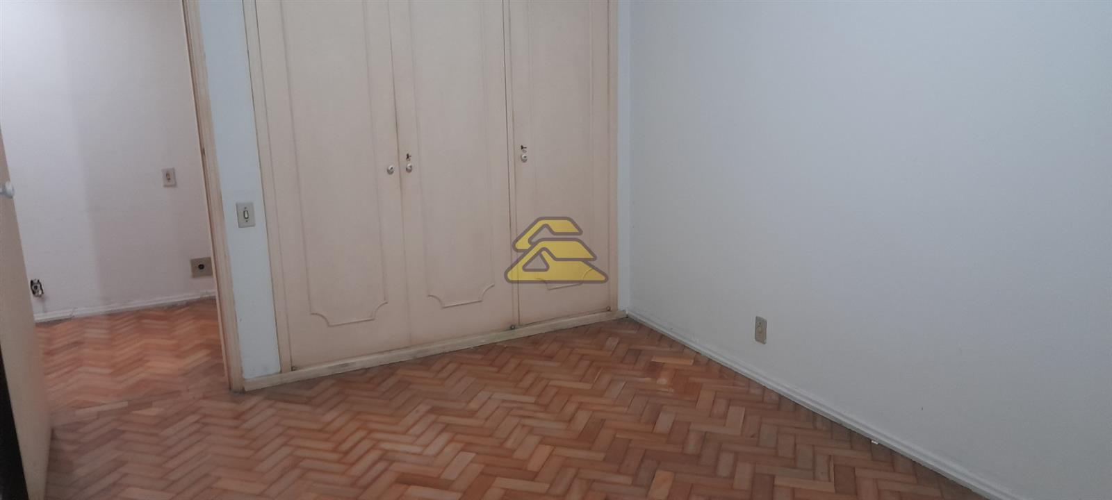 Apartamento à venda com 3 quartos, 160m² - Foto 13