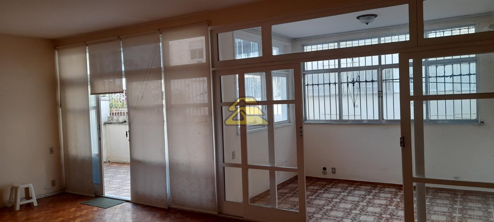 Apartamento à venda com 3 quartos, 160m² - Foto 16