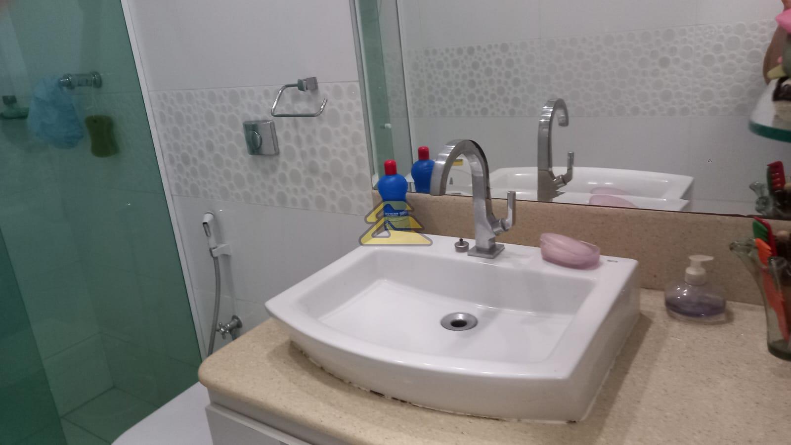 Apartamento à venda com 2 quartos, 65m² - Foto 25