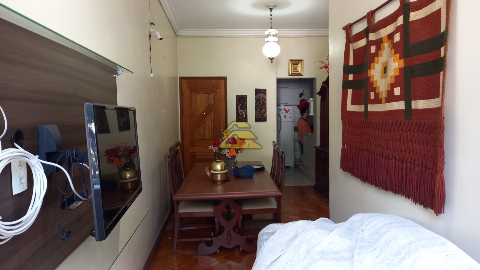 Apartamento à venda com 2 quartos, 65m² - Foto 2