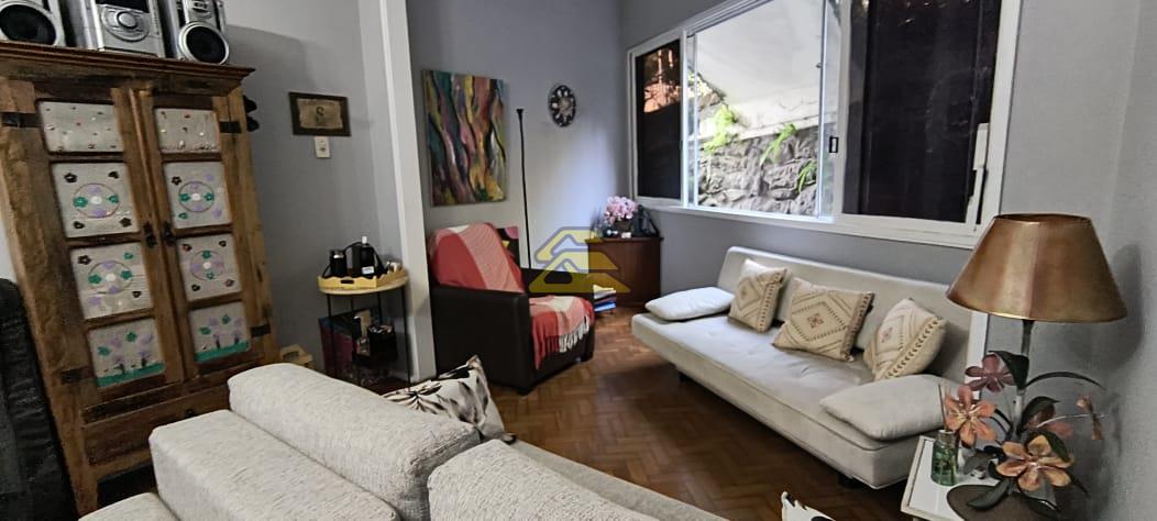 Apartamento à venda com 2 quartos, 75m² - Foto 2