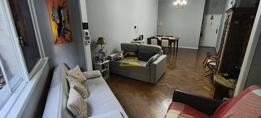 Apartamento à venda com 2 quartos, 75m² - Foto 8