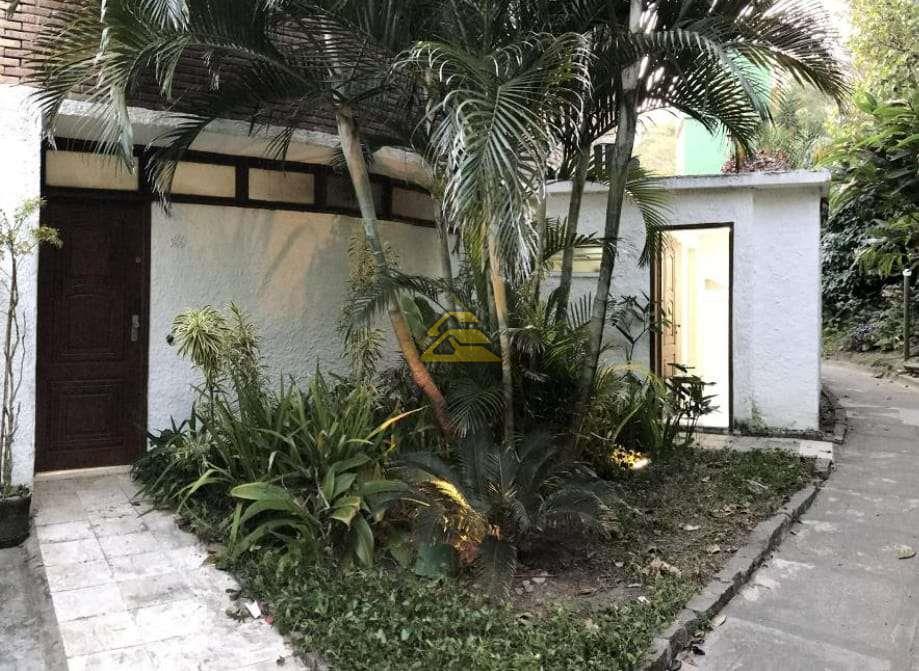 Casa à venda com 5 quartos, 156m² - Foto 15