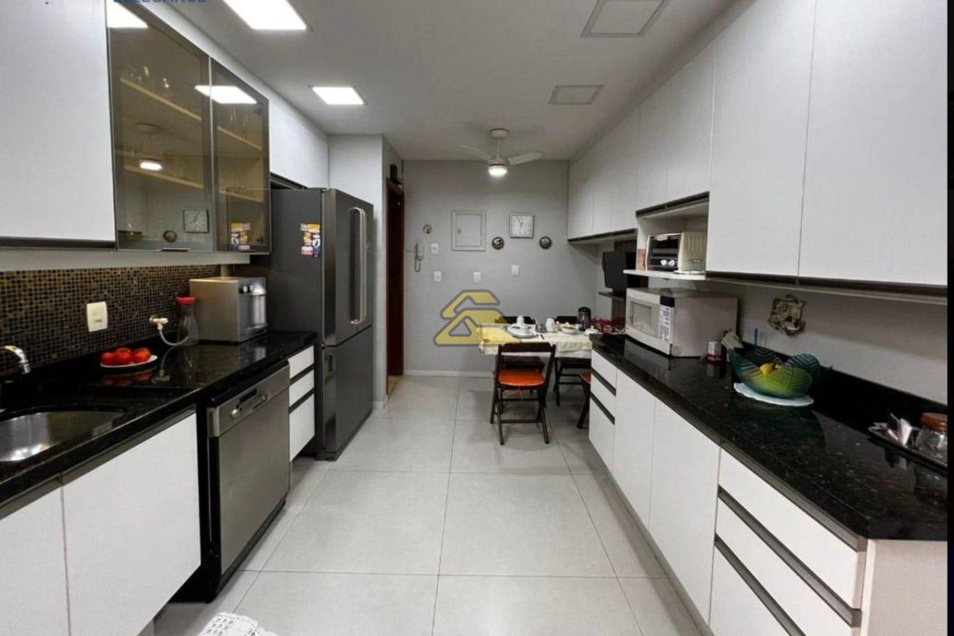 Apartamento à venda com 4 quartos, 243m² - Foto 15