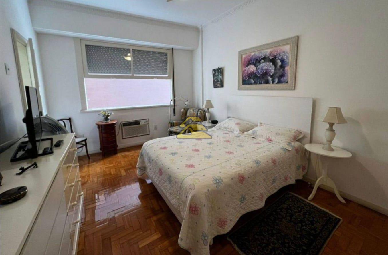 Apartamento à venda com 4 quartos, 243m² - Foto 11