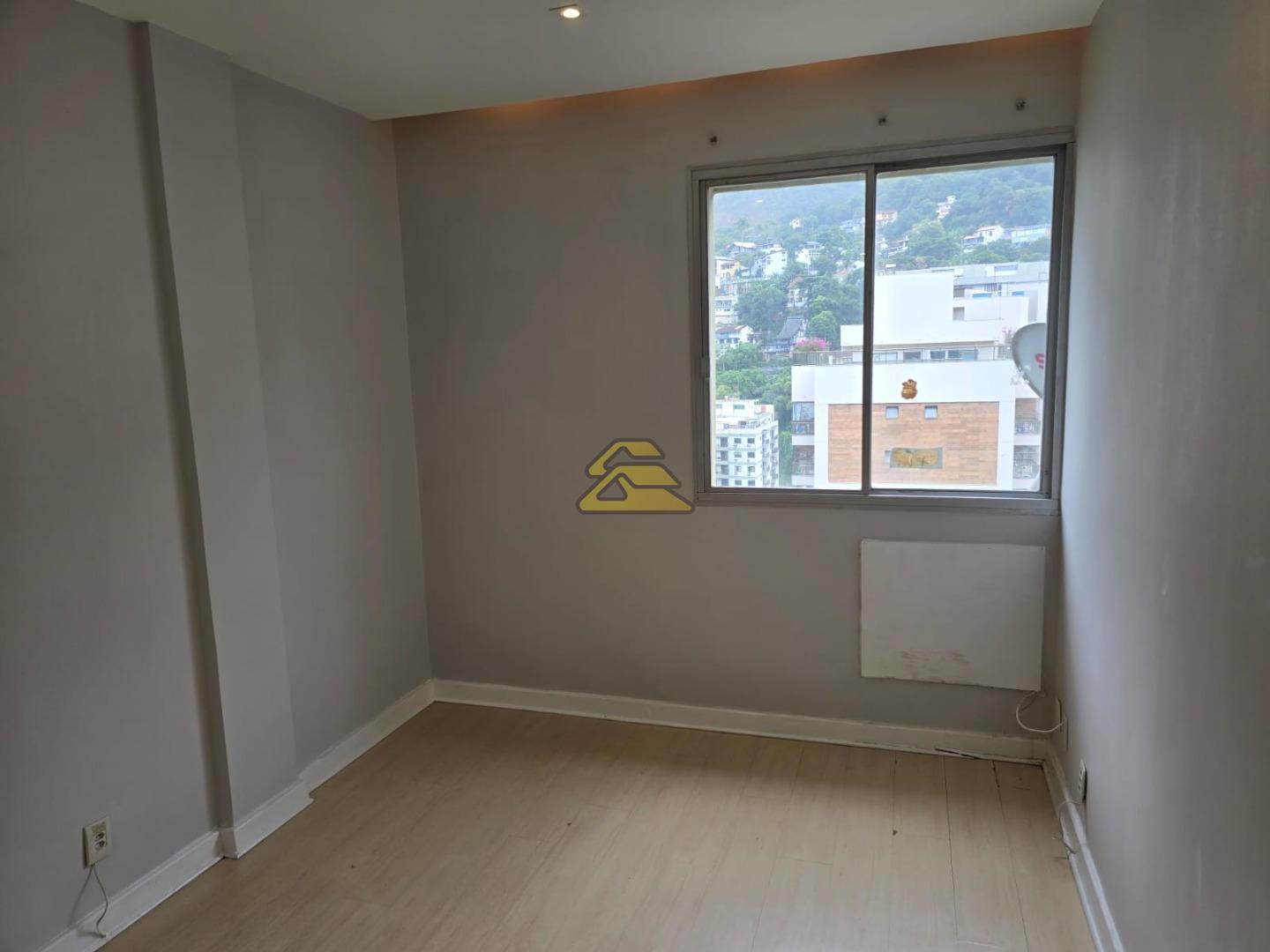 Apartamento à venda com 3 quartos, 131m² - Foto 14