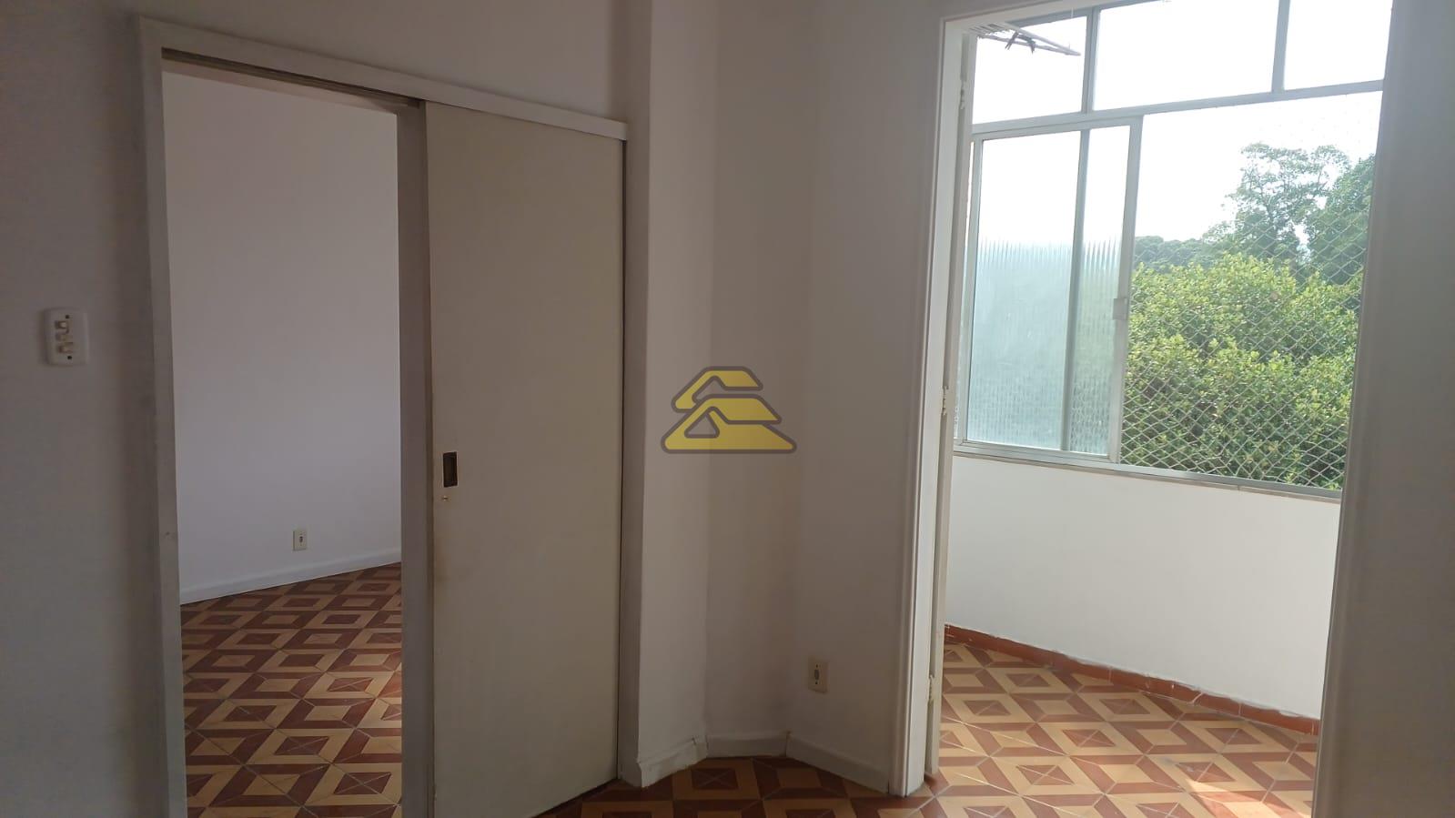 Apartamento à venda com 2 quartos, 48m² - Foto 17