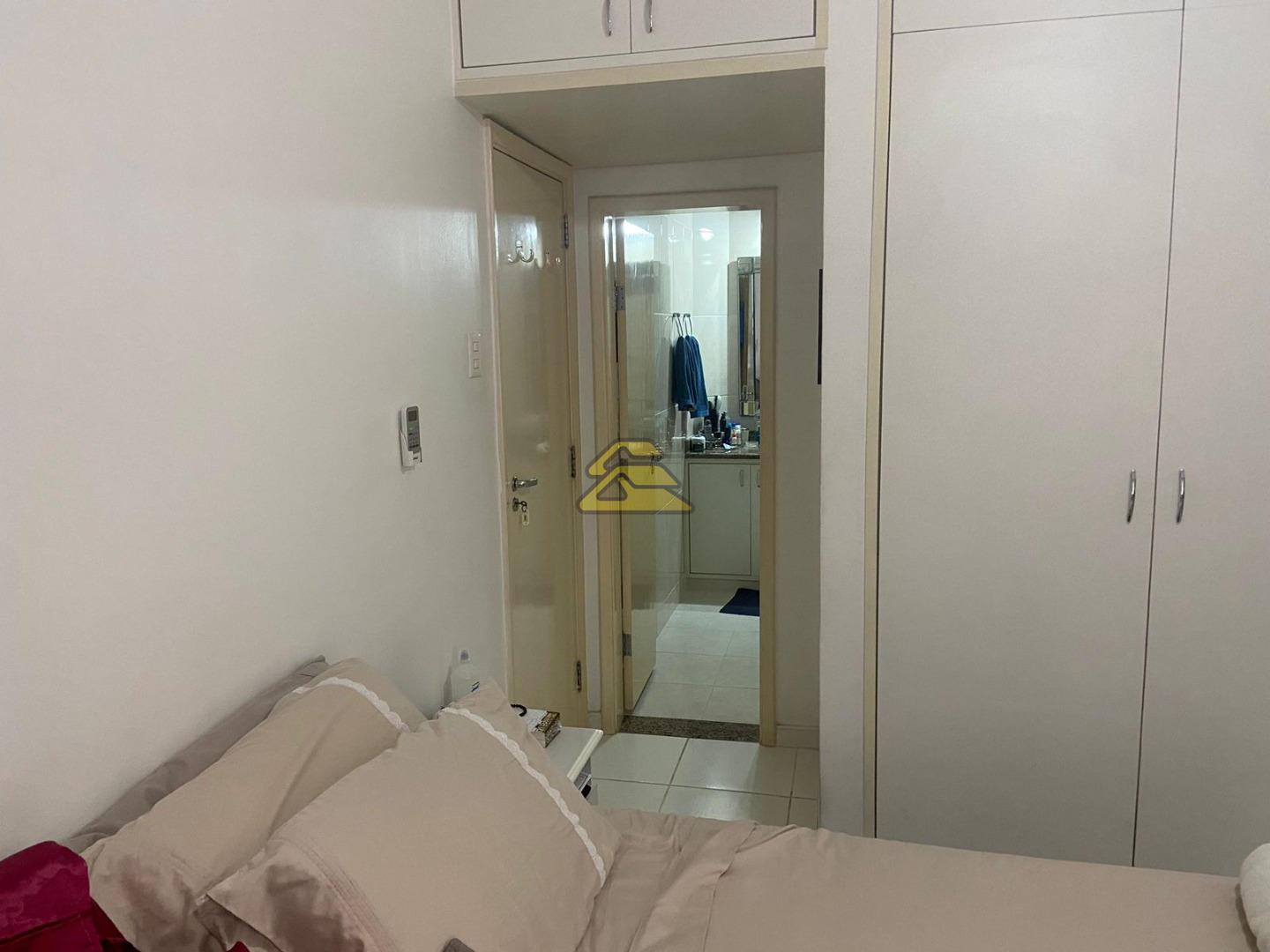 Apartamento à venda com 4 quartos, 182m² - Foto 10