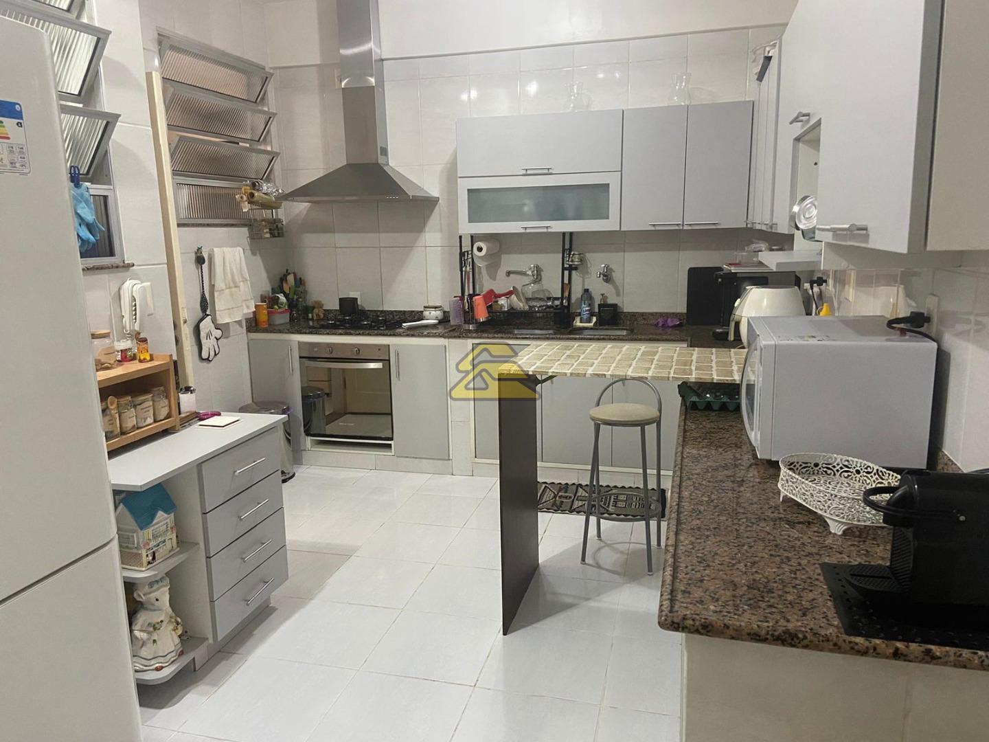 Apartamento à venda com 4 quartos, 182m² - Foto 29