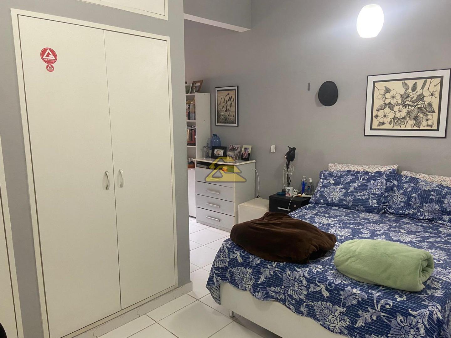 Apartamento à venda com 4 quartos, 182m² - Foto 19