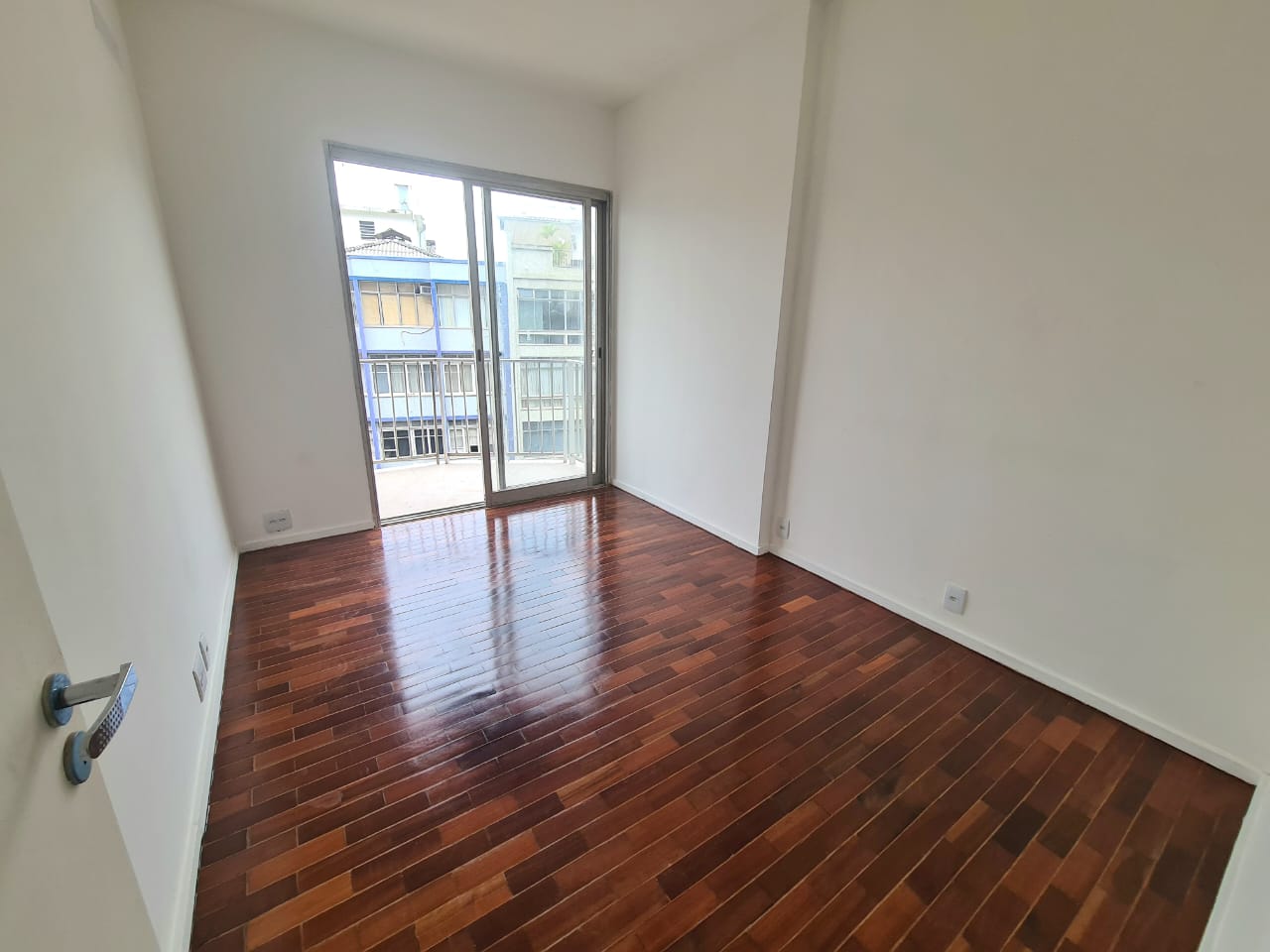 Apartamento à venda com 3 quartos, 100m² - Foto 6