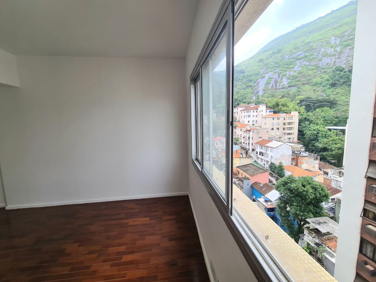 Apartamento à venda com 3 quartos, 100m² - Foto 13