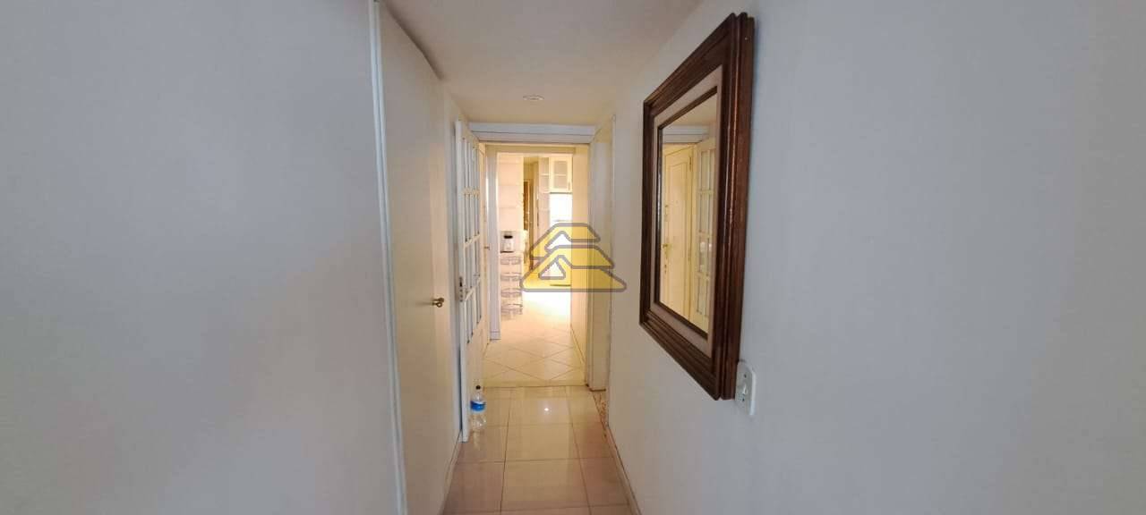 Apartamento à venda com 3 quartos, 130m² - Foto 12