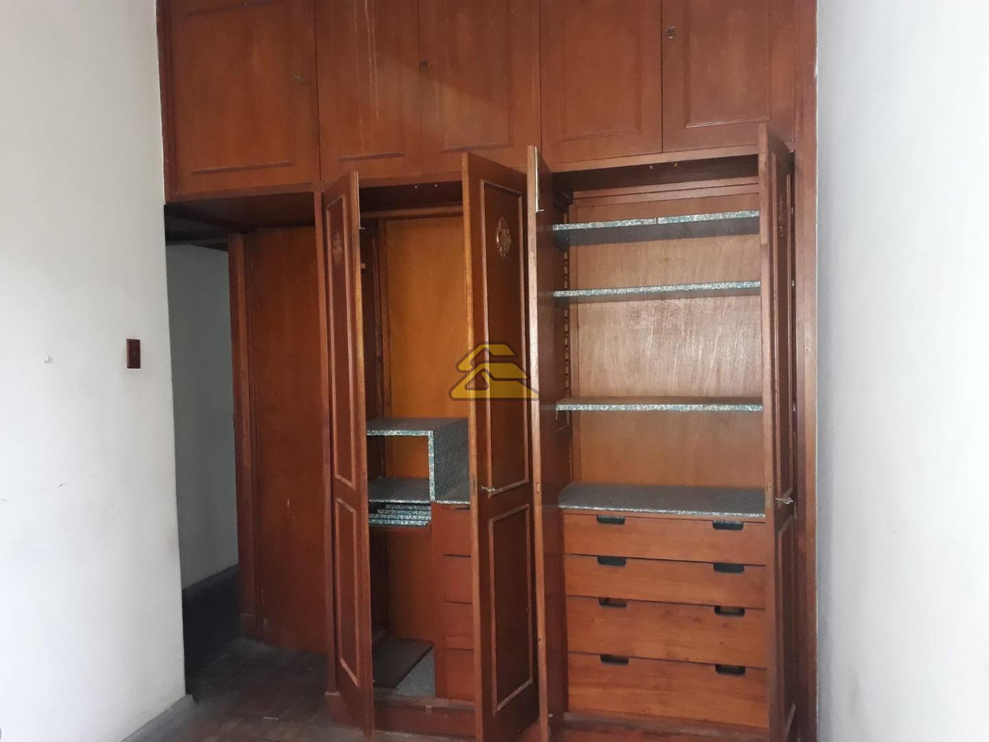 Casa à venda com 5 quartos, 140m² - Foto 6