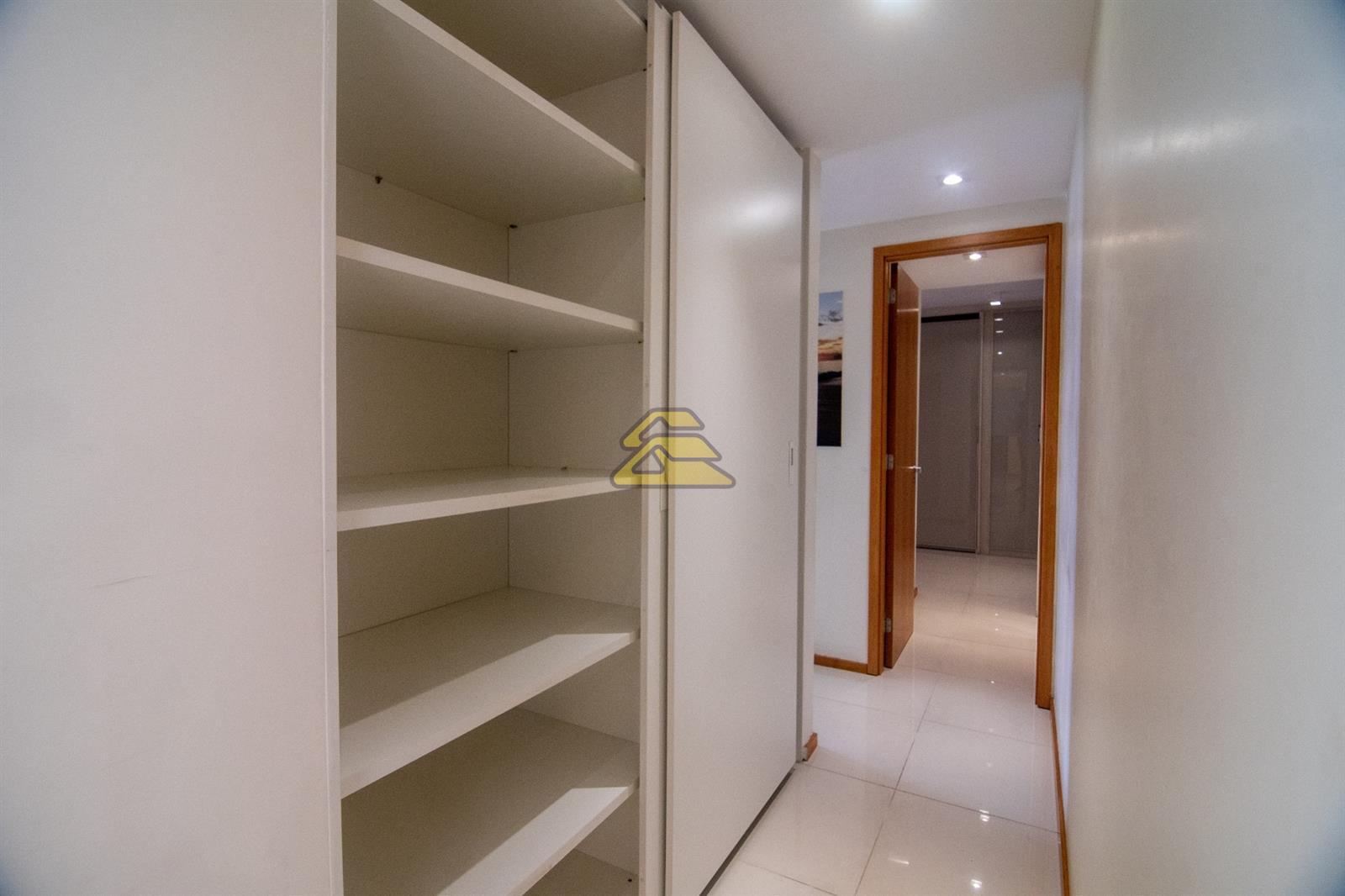 Apartamento à venda com 3 quartos, 134m² - Foto 22