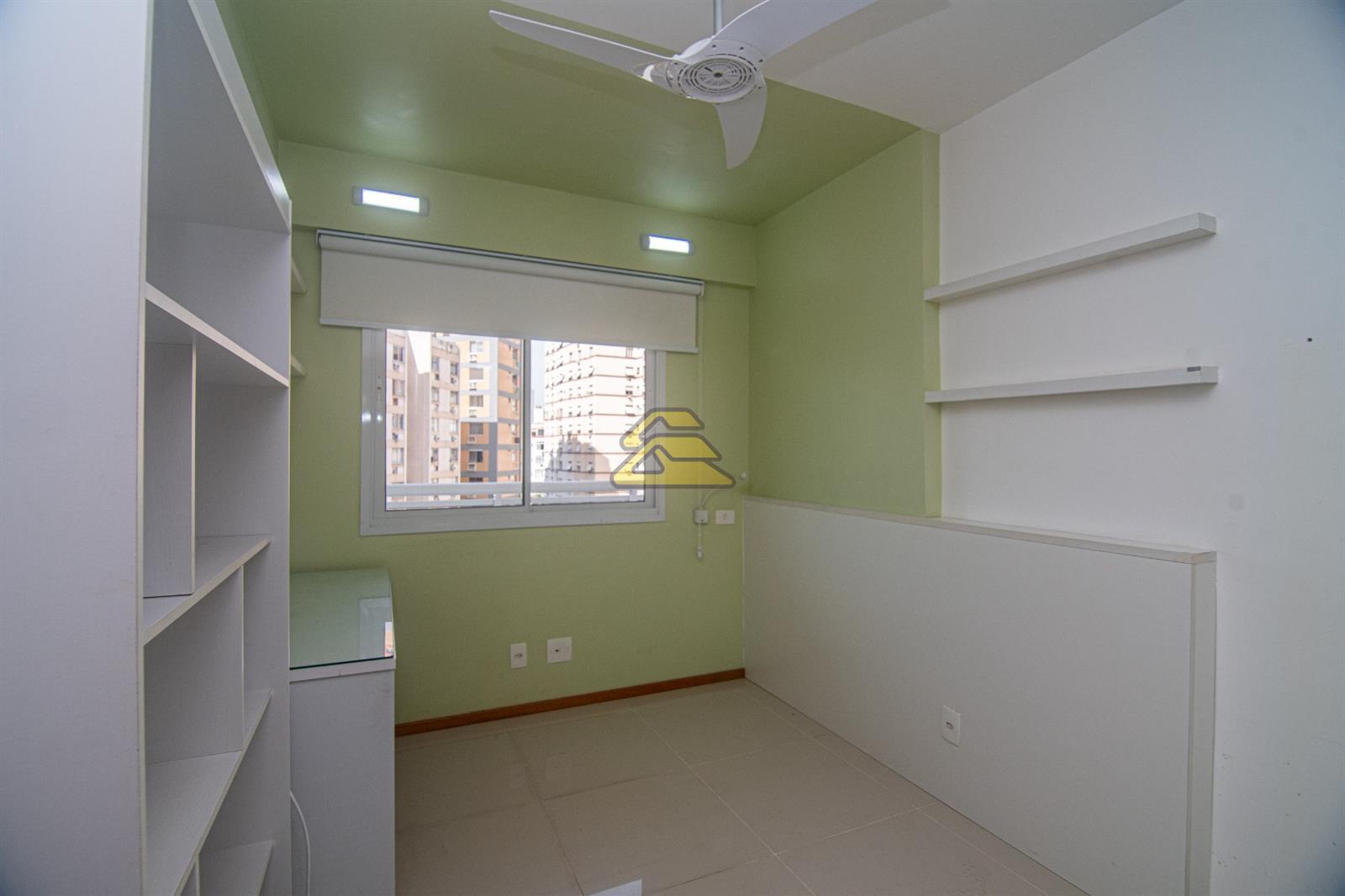 Apartamento à venda com 3 quartos, 134m² - Foto 17