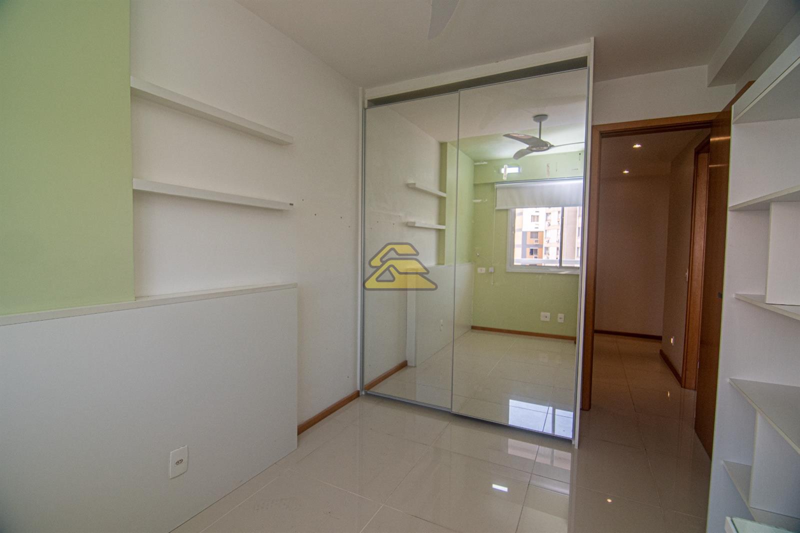 Apartamento à venda com 3 quartos, 134m² - Foto 18