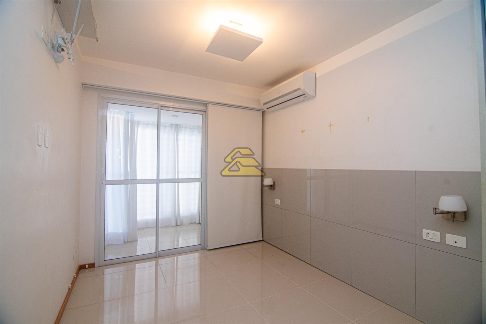 Apartamento à venda com 3 quartos, 134m² - Foto 19