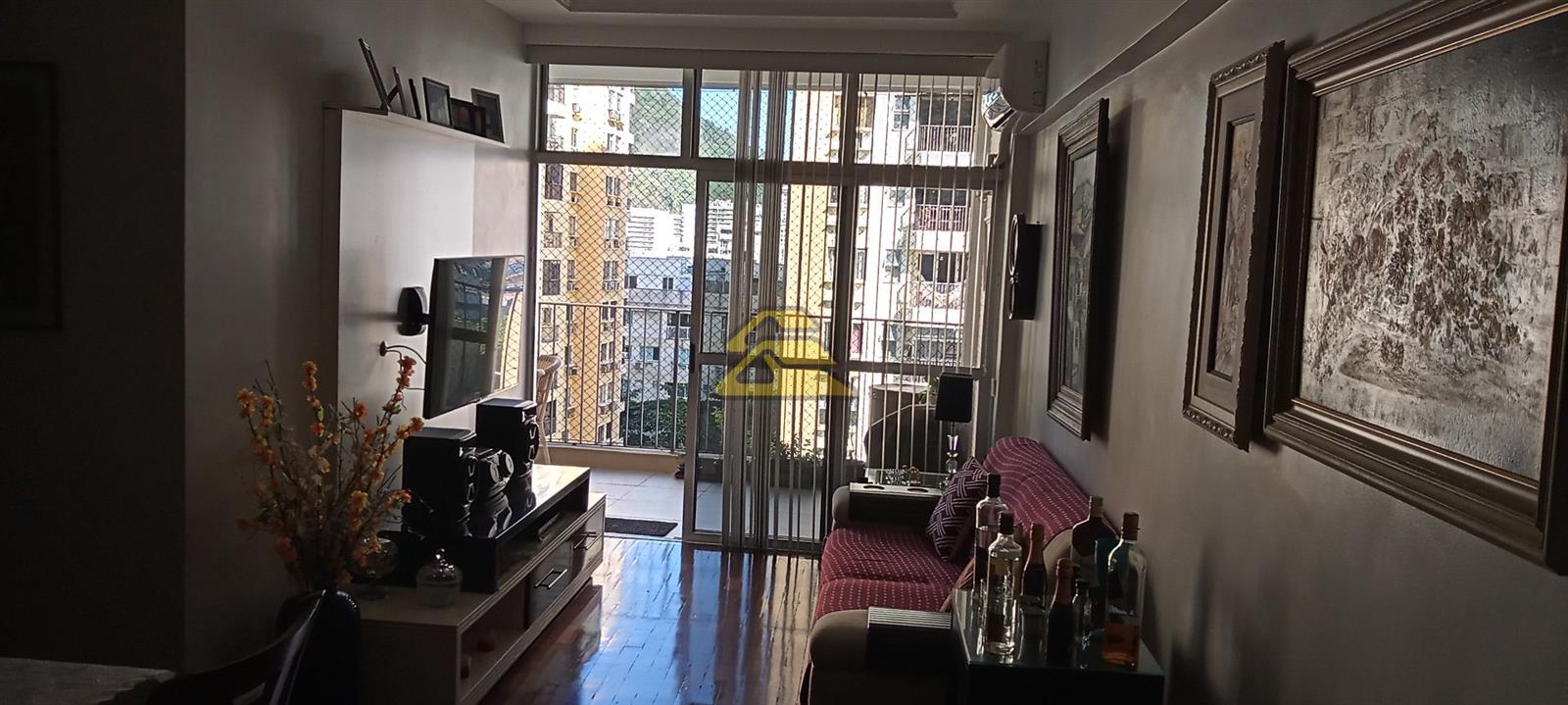 Apartamento à venda com 2 quartos, 99m² - Foto 2