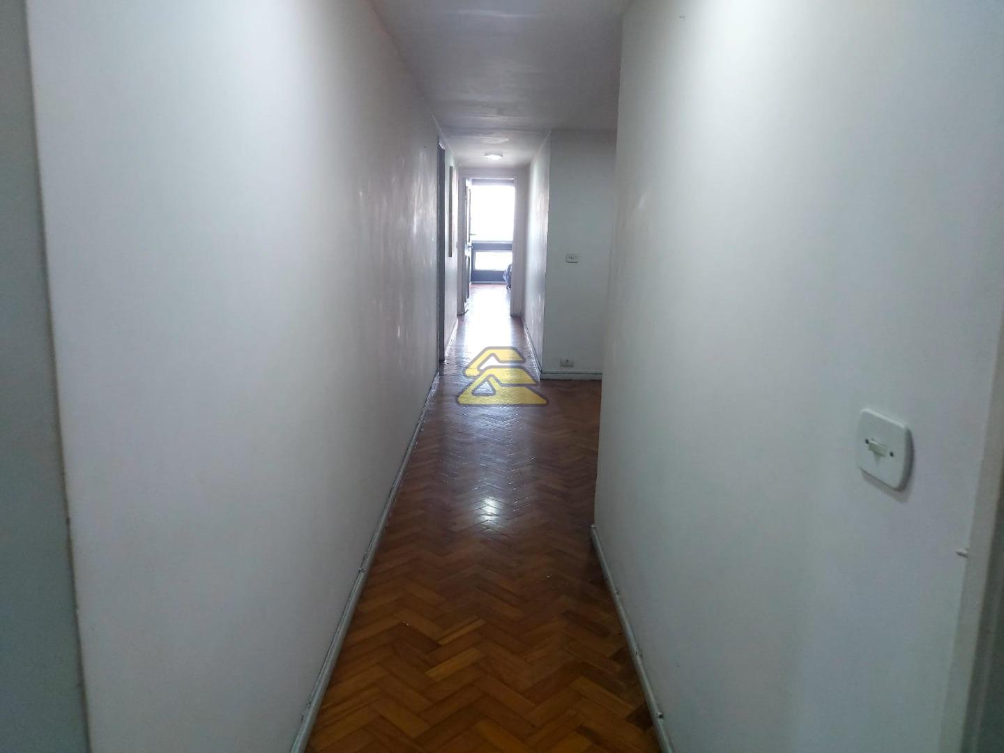 Apartamento à venda com 4 quartos, 215m² - Foto 13