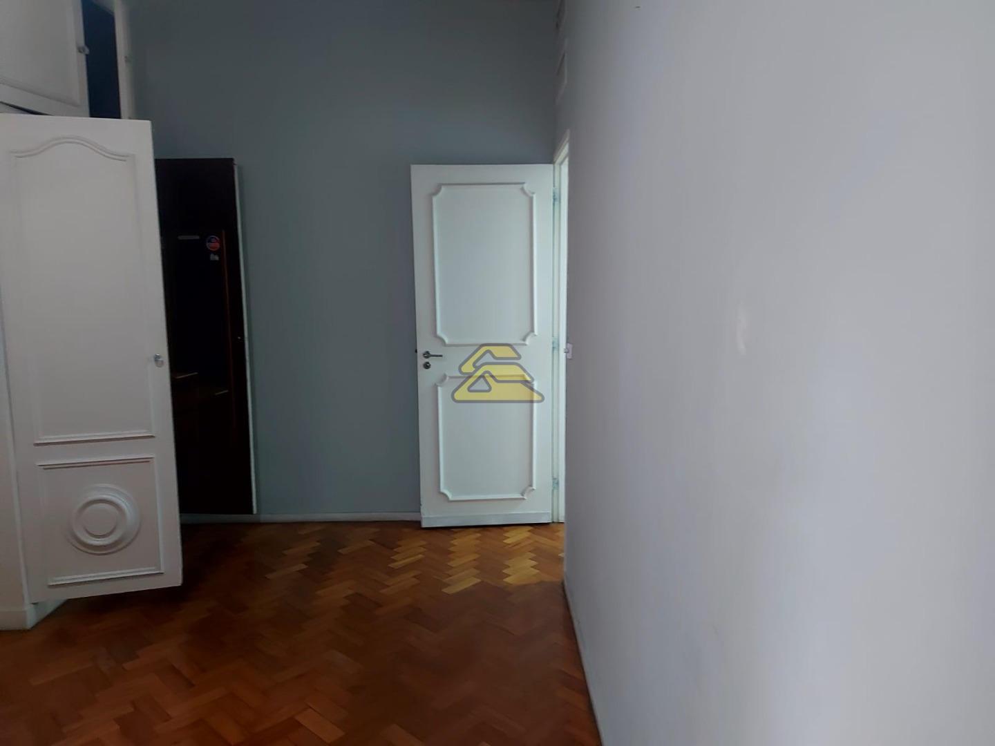 Apartamento à venda com 4 quartos, 215m² - Foto 12