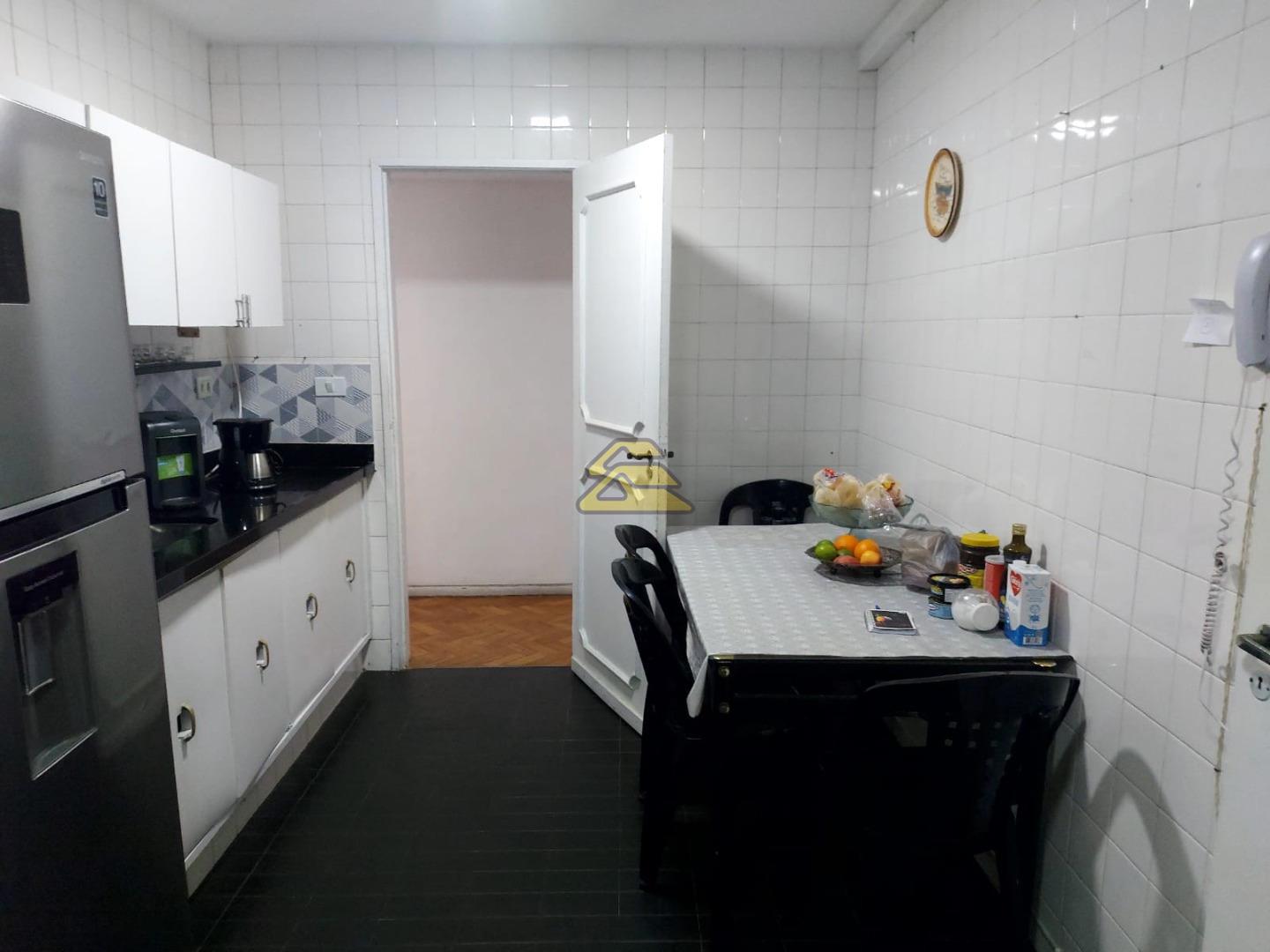 Apartamento à venda com 4 quartos, 215m² - Foto 16