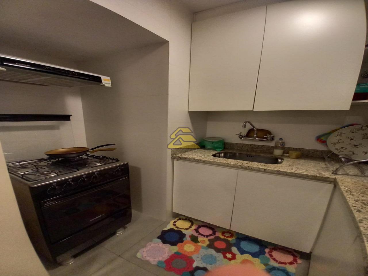 Apartamento à venda com 1 quarto, 44m² - Foto 16