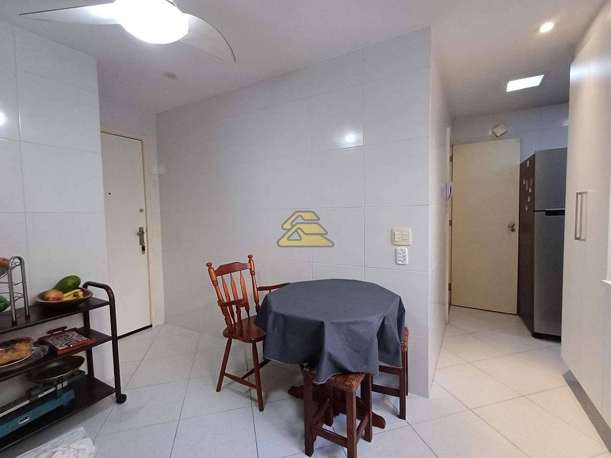 Apartamento à venda com 4 quartos, 145m² - Foto 30