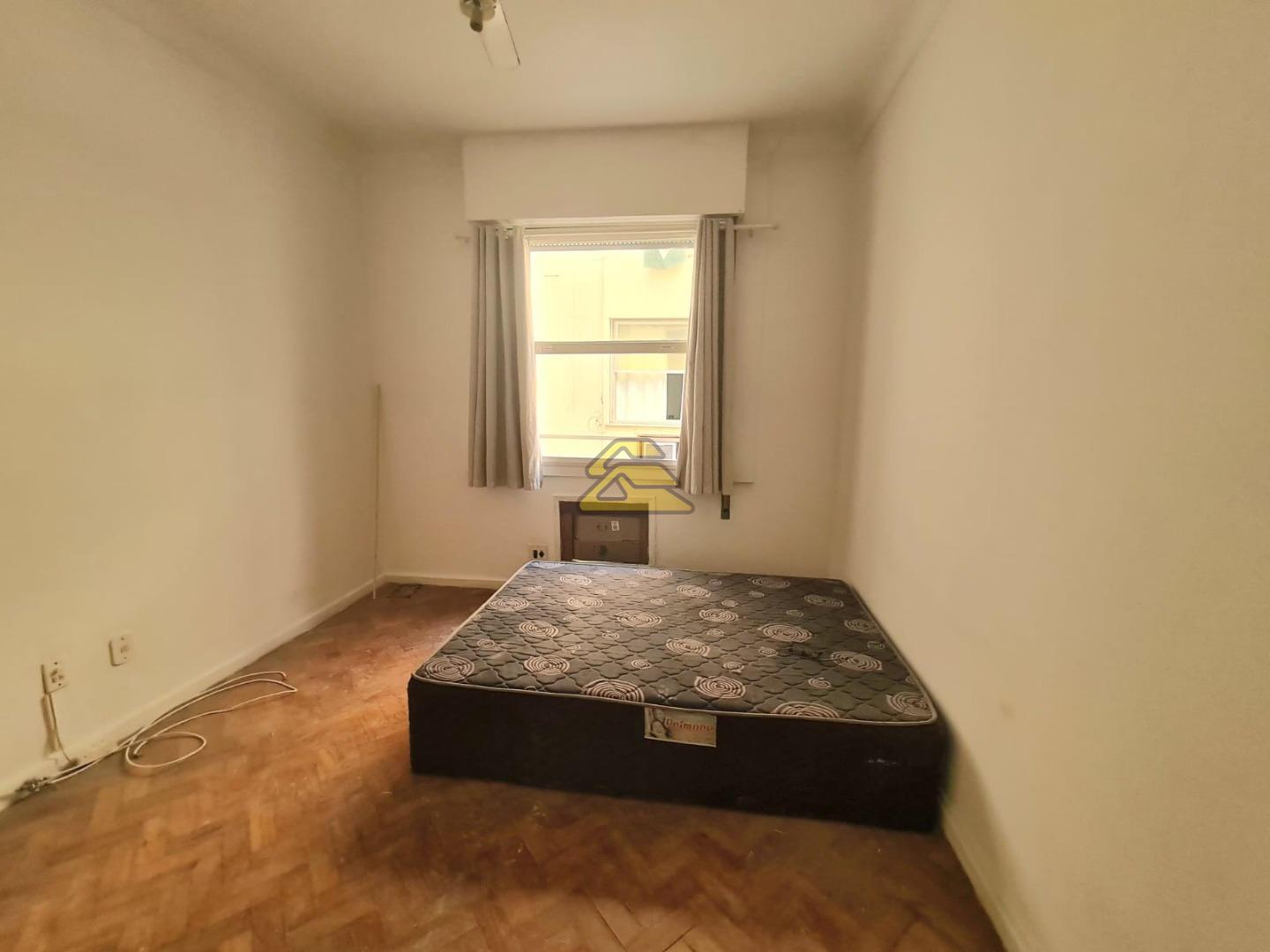 Kitnet e Studio à venda com 1 quarto, 32m² - Foto 2