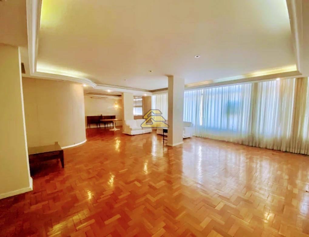 Apartamento à venda com 4 quartos, 200m² - Foto 1