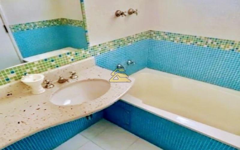 Apartamento à venda com 4 quartos, 200m² - Foto 21