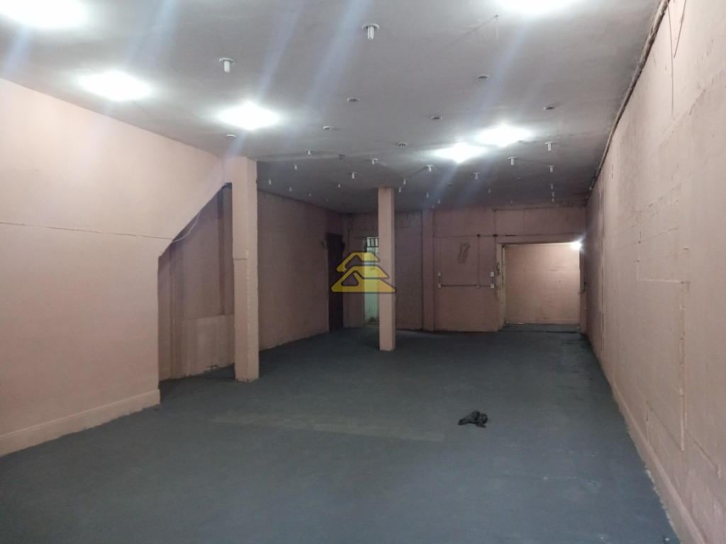 Loja-Salão para alugar com 2 quartos, 224m² - Foto 1