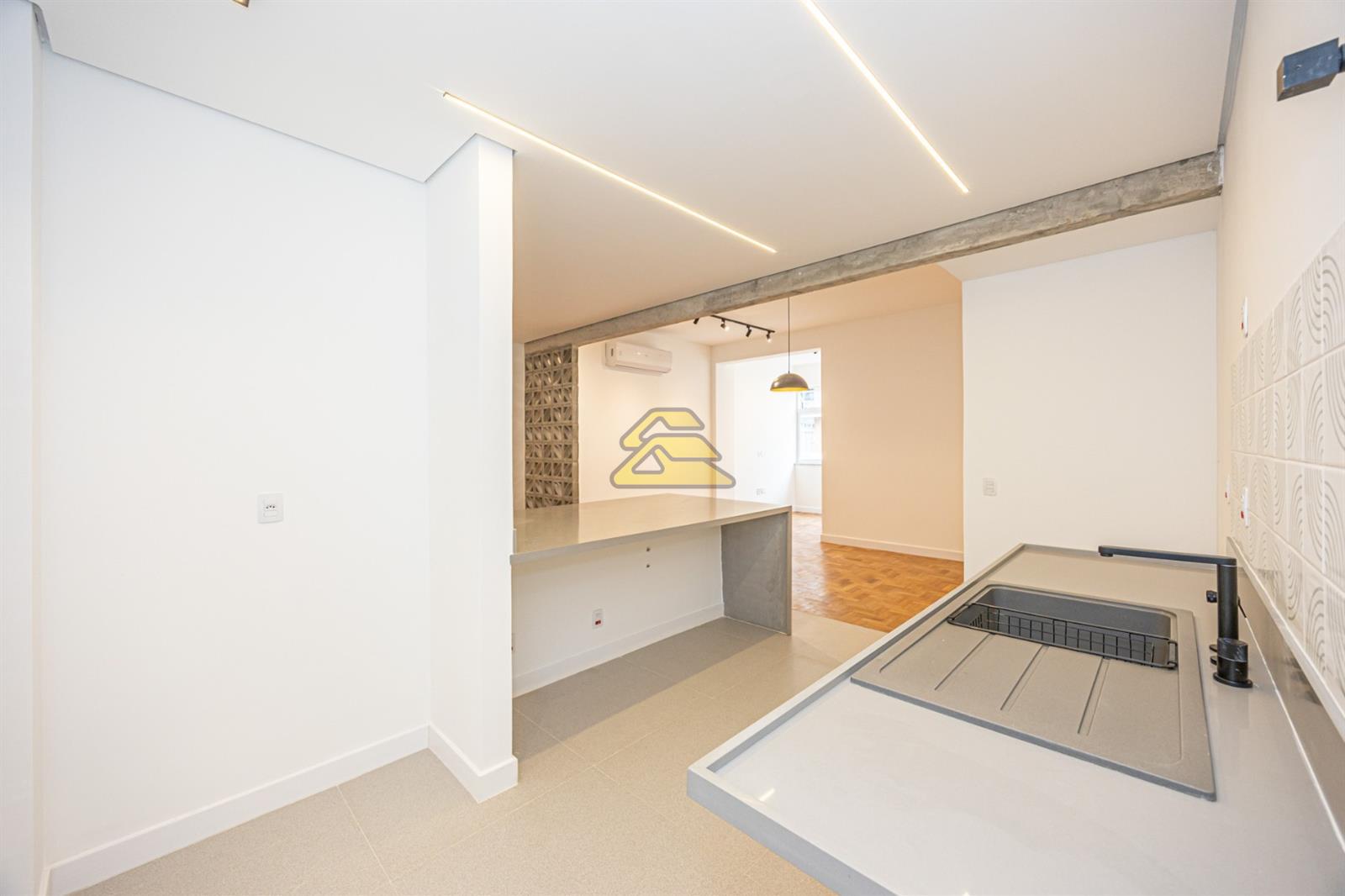 Apartamento à venda com 3 quartos, 117m² - Foto 5